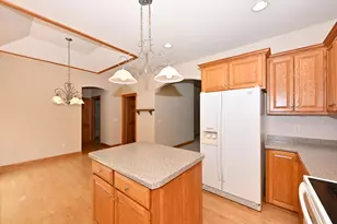 124 Meehan Cir, West Bend, WI 53095 - Photo 12