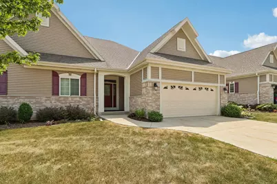 2210  Kayla Dr, Waukesha, WI 53188 - Photo 2