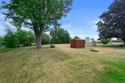 1607  Neenah St, Watertown, WI 53094 - Photo 34