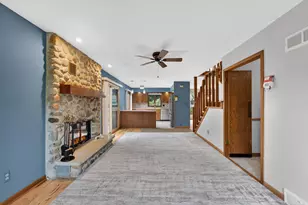 6028 Quaker Hill Rd, Racine, WI 53406 - Photo 16