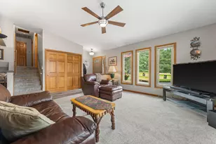 W369S4863 Needle Point Dr, Ottawa, WI 53118 - Photo 6
