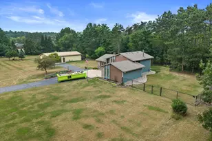 W369S4863 Needle Point Dr, Ottawa, WI 53118 - Photo 2