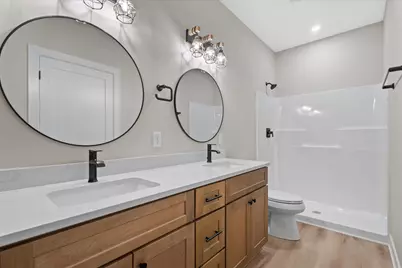 772  Eastern Ave, West Bend, WI 53095 - Photo 16