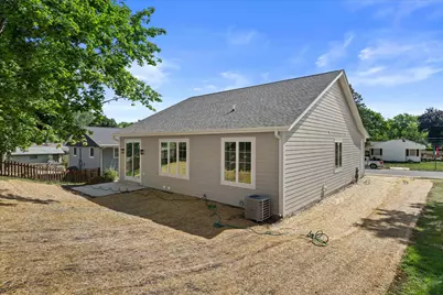 772  Eastern Ave, West Bend, WI 53095 - Photo 36