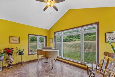 5465 S Baneberry Ct, New Berlin, WI 53146 - Photo 20