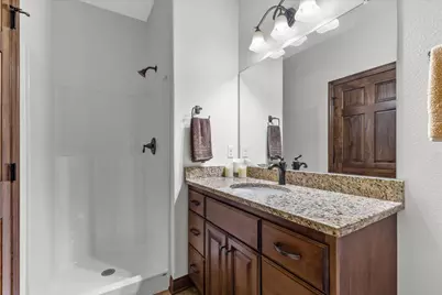 5465 S Baneberry Ct, New Berlin, WI 53146 - Photo 24