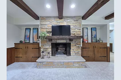 N85W17745  Ann Ave, Menomonee Falls, WI 53051 - Photo 22