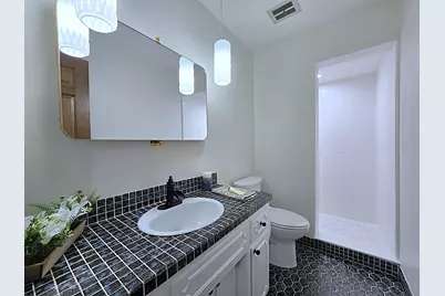 N85W17745  Ann Ave, Menomonee Falls, WI 53051 - Photo 36