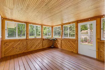 629  Maplewood Ct, Cedarburg, WI 53012 - Photo 14