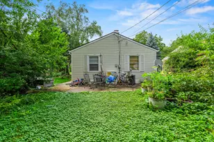 7428 N Santa Monica Blvd, Fox Point, WI 53217 - Photo 20
