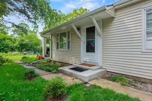 7428 N Santa Monica Blvd, Fox Point, WI 53217 - Photo 18