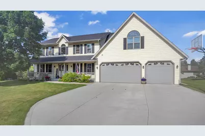 193  Lexington Ct, Sheboygan Falls, WI 53085 - Photo 2