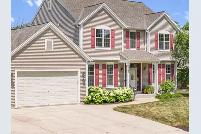 3288 W Yorkshire Cir, Franklin, WI 53132 - Photo 4