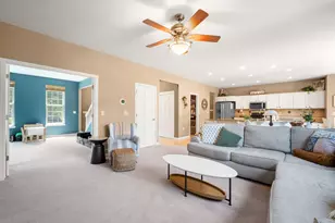 3288 W Yorkshire Cir, Franklin, WI 53132 - Photo 10