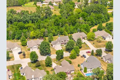 3288 W Yorkshire Cir, Franklin, WI 53132 - Photo 42