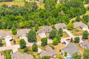 3288 W Yorkshire Cir, Franklin, WI 53132 - Photo 42