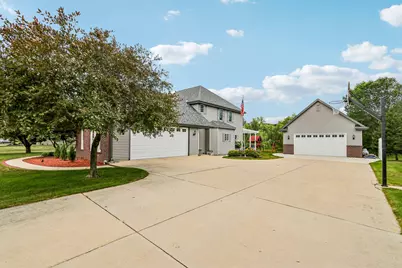 1815  Conrad St, Kewaskum, WI 53040 - Photo 4