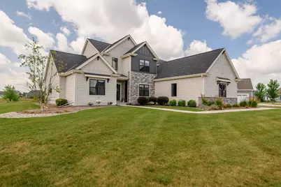 35105  Castle Rock Dr, Summit, WI 53066 - Photo 2