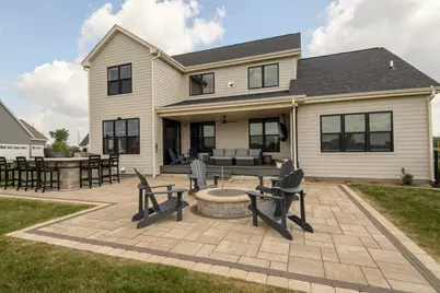 35105  Castle Rock Dr, Summit, WI 53066 - Photo 42