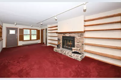 108  High Forest Dr, Grafton, WI 53012 - Photo 8