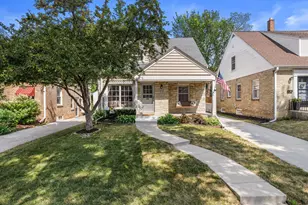 2534 N 67th St, Wauwatosa, WI 53213 - Photo 46