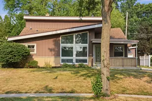 2814 S Cleveland Park Dr, West Allis, WI 53219 - Photo 54