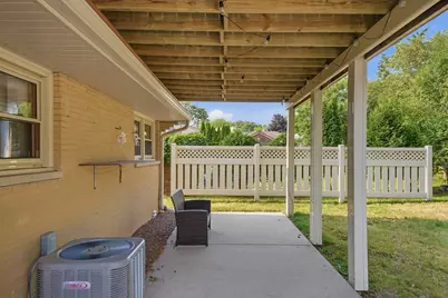 2814 S Cleveland Park Dr, West Allis, WI 53219 - Photo 48