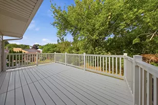 2814 S Cleveland Park Dr, West Allis, WI 53219 - Photo 38