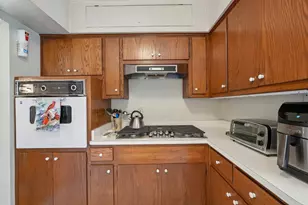 4907 N Idlewild Ave, Whitefish Bay, WI 53217 - Photo 6