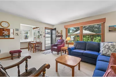 4907 N Idlewild Ave, Whitefish Bay, WI 53217 - Photo 4