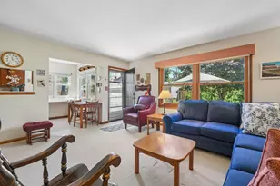 4907 N Idlewild Ave, Whitefish Bay, WI 53217 - Photo 4