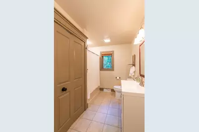321  Kettle Ct, Slinger, WI 53086 - Photo 14