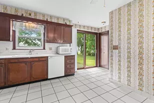 434 E Ogden St, Jefferson, WI 53549 - Photo 8