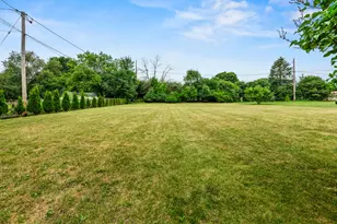 8551 N Manor Ln, Fox Point, WI 53217 - Photo 30