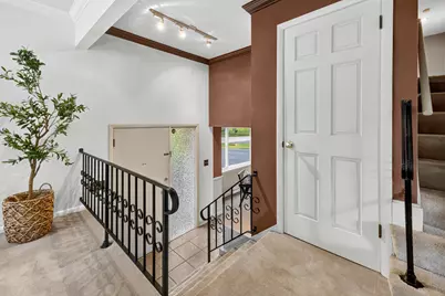 8551 N Manor Ln, Fox Point, WI 53217 - Photo 4
