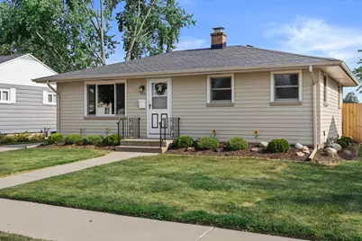 1819  24th St, Kenosha, WI 53140 - Photo 2