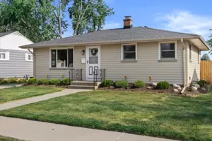 1819 24th St, Kenosha, WI 53140 - Photo 2