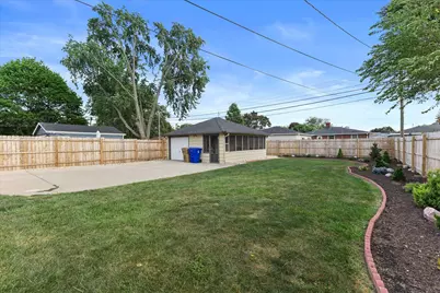 1819  24th St, Kenosha, WI 53140 - Photo 4
