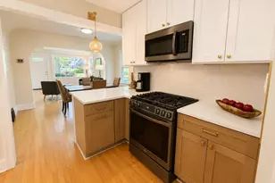 4937 N Hollywood Ave, Whitefish Bay, WI 53217 - Photo 12