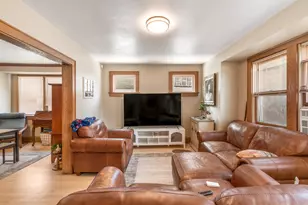 2184 N 69th St, Wauwatosa, WI 53213 - Photo 6