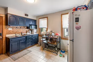 2184 N 69th St, Wauwatosa, WI 53213 - Photo 2