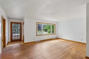 324 Roosevelt St, Fort Atkinson, WI 53538 - Photo 4