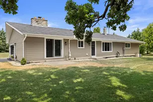 3025 S Rd, Lyons, WI 53147 - Photo 40