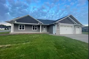 3422 Horton St, Holmen, WI 54636 - Photo 1