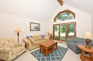 3998 S Victoria Cir, New Berlin, WI 53151 - Photo 6