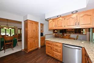 3998 S Victoria Cir, New Berlin, WI 53151 - Photo 4