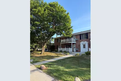 139  Heidel Rd #7, Thiensville, WI 53092 - Photo 2