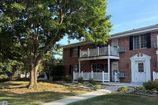 139 Heidel Rd, Thiensville, WI 53092 - Photo 2