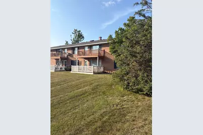139  Heidel Rd #7, Thiensville, WI 53092 - Photo 4