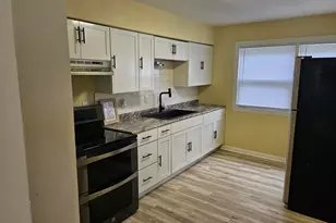 5914 N 37th St, Milwaukee, WI 53209 - Photo 2